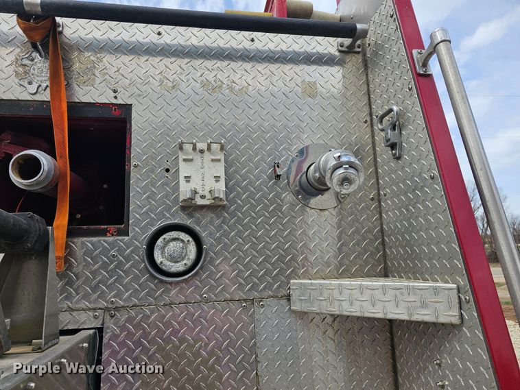 image for item DO7861 1985 Hendrickson 1871 W64 pumper fire truck