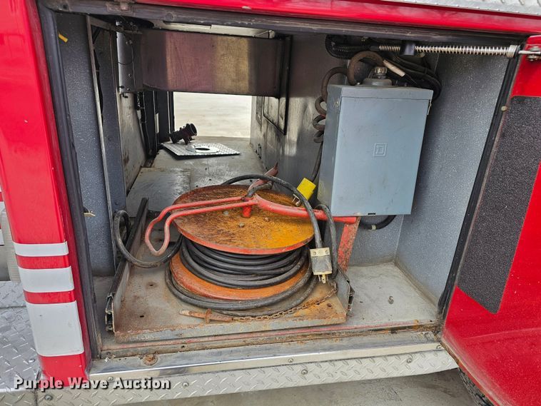 image for item DO7861 1985 Hendrickson 1871 W64 pumper fire truck