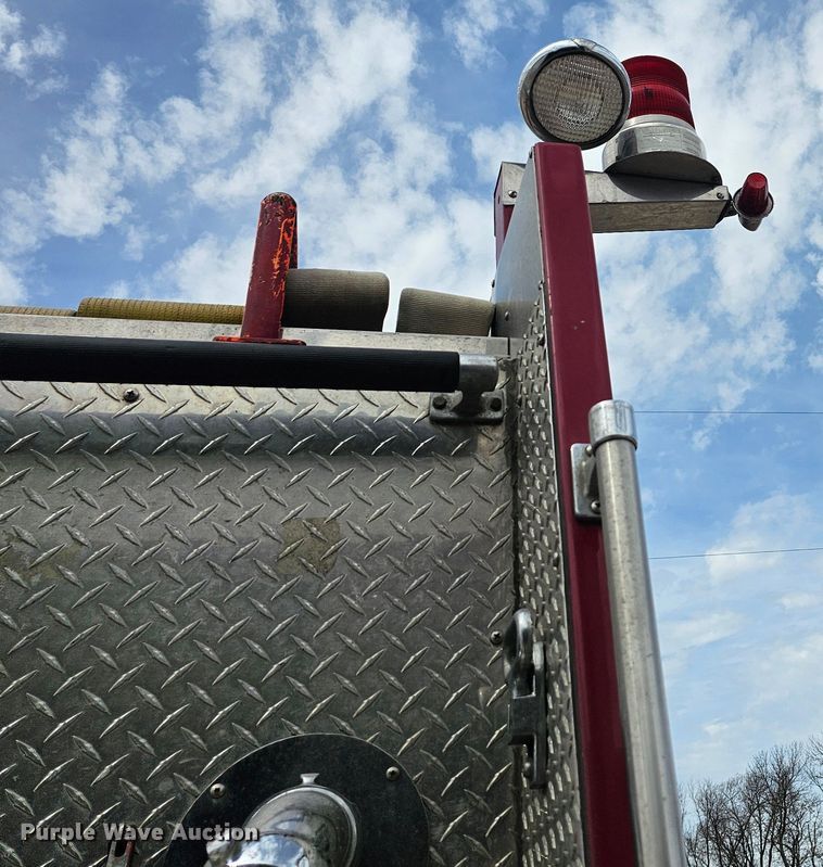 image for item DO7861 1985 Hendrickson 1871 W64 pumper fire truck