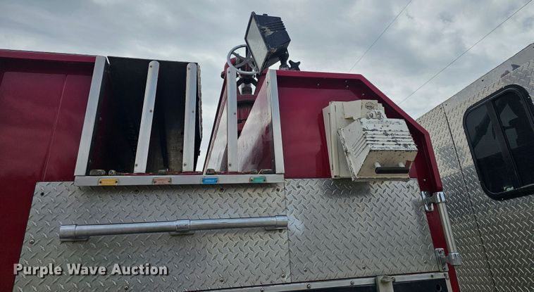 image for item DO7861 1985 Hendrickson 1871 W64 pumper fire truck