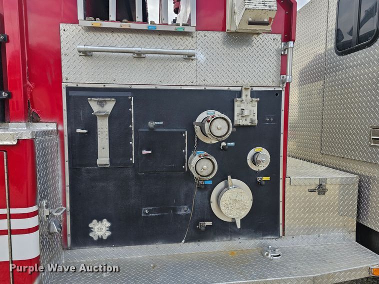 image for item DO7861 1985 Hendrickson 1871 W64 pumper fire truck