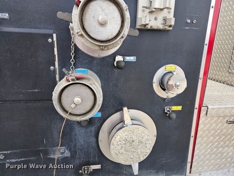 image for item DO7861 1985 Hendrickson 1871 W64 pumper fire truck