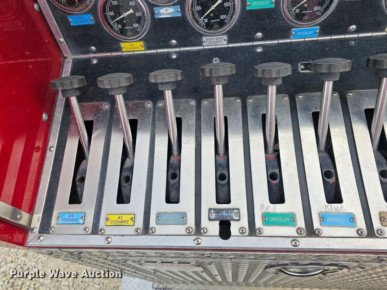 image for item DO7861 1985 Hendrickson 1871 W64 pumper fire truck