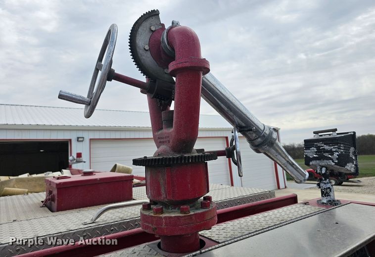 image for item DO7861 1985 Hendrickson 1871 W64 pumper fire truck