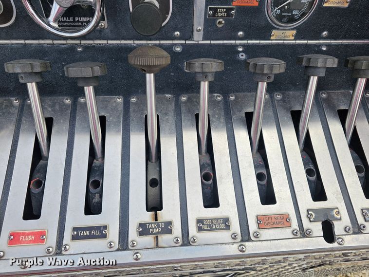 image for item DO7861 1985 Hendrickson 1871 W64 pumper fire truck