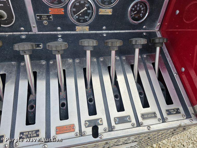 image for item DO7861 1985 Hendrickson 1871 W64 pumper fire truck