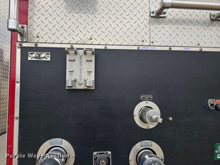 image for item DO7861 1985 Hendrickson 1871 W64 pumper fire truck