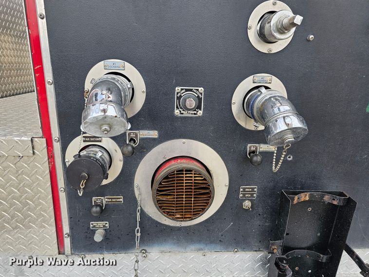 image for item DO7861 1985 Hendrickson 1871 W64 pumper fire truck