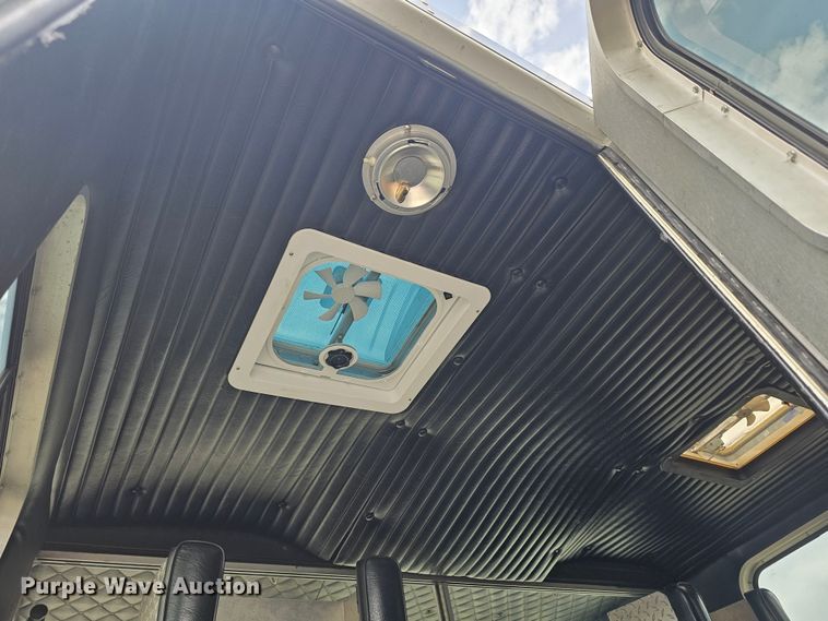 image for item DO7861 1985 Hendrickson 1871 W64 pumper fire truck