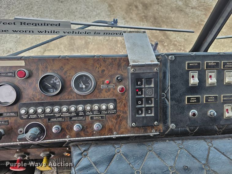 image for item DO7861 1985 Hendrickson 1871 W64 pumper fire truck