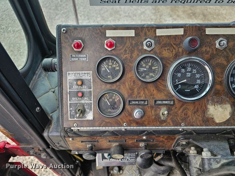 image for item DO7861 1985 Hendrickson 1871 W64 pumper fire truck