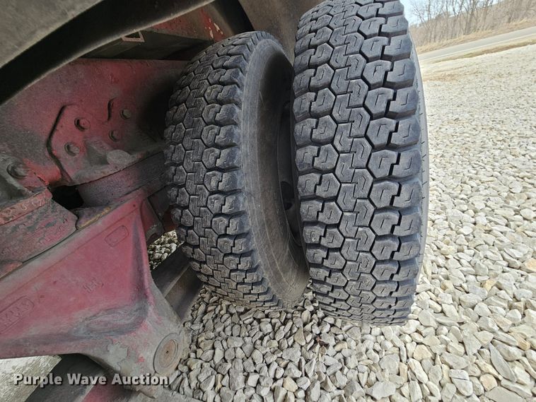 image for item DO7861 1985 Hendrickson 1871 W64 pumper fire truck