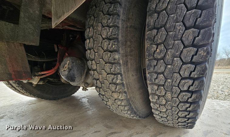 image for item DO7861 1985 Hendrickson 1871 W64 pumper fire truck