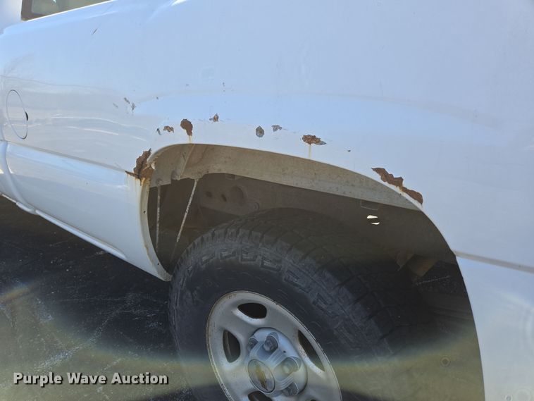 image for item DP6214 2003 Chevrolet Silverado 1500 pickup truck