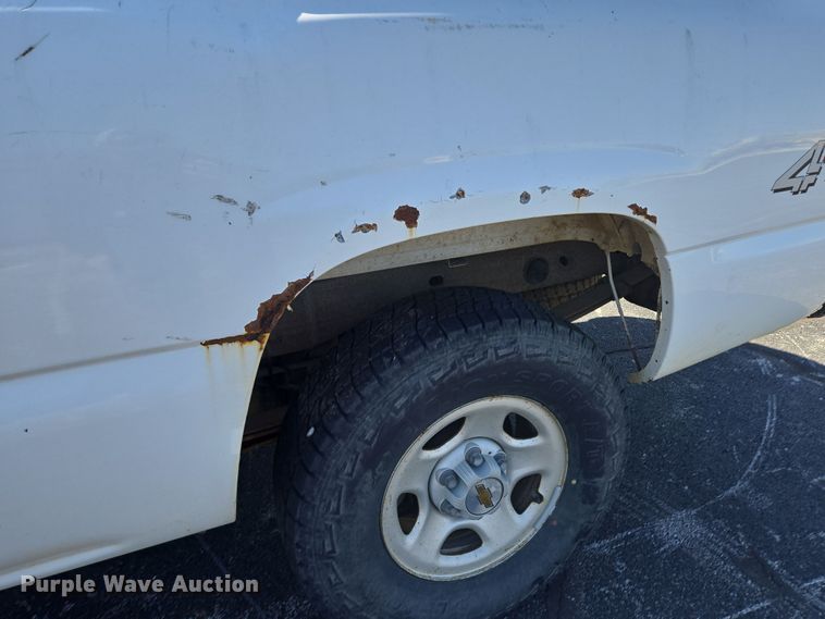 image for item DP6214 2003 Chevrolet Silverado 1500 pickup truck