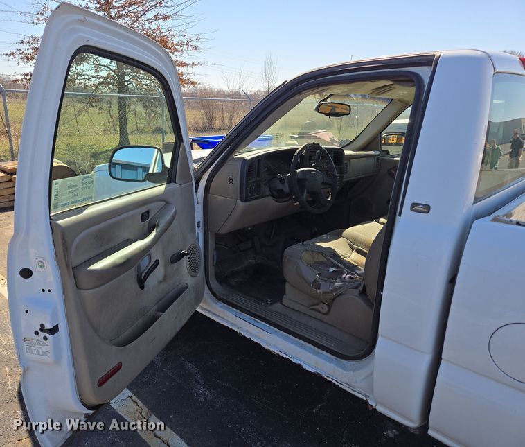 image for item DP6214 2003 Chevrolet Silverado 1500 pickup truck