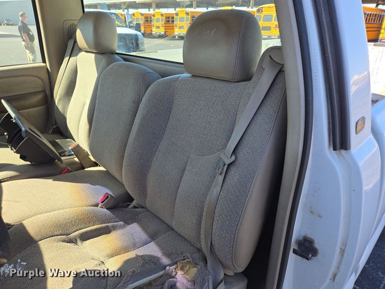 image for item DP6214 2003 Chevrolet Silverado 1500 pickup truck