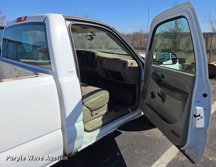 image for item DP6214 2003 Chevrolet Silverado 1500 pickup truck