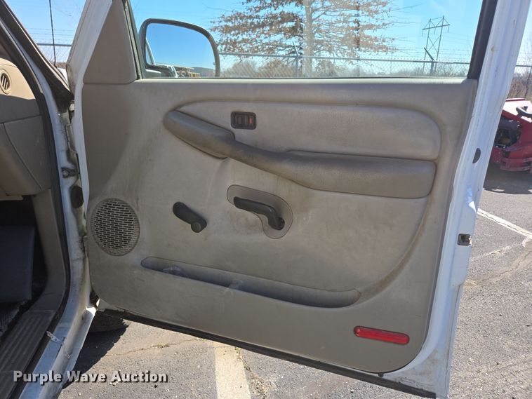 image for item DP6214 2003 Chevrolet Silverado 1500 pickup truck