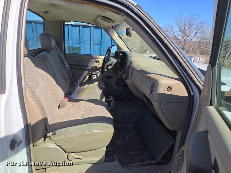 image for item DP6214 2003 Chevrolet Silverado 1500 pickup truck