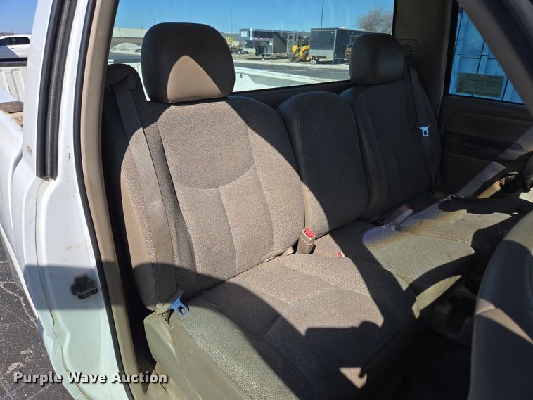 image for item DP6214 2003 Chevrolet Silverado 1500 pickup truck