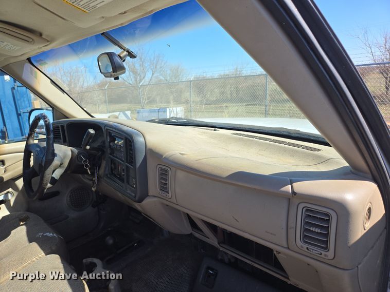 image for item DP6214 2003 Chevrolet Silverado 1500 pickup truck