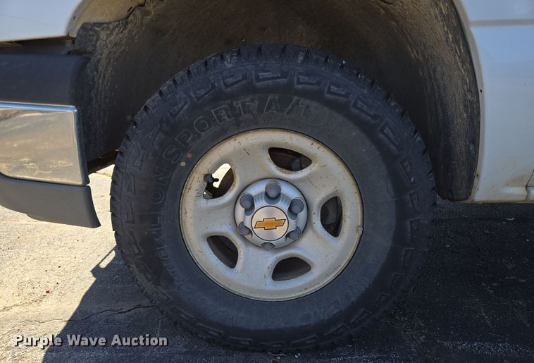 image for item DP6214 2003 Chevrolet Silverado 1500 pickup truck