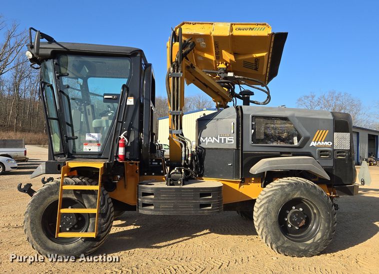 image for item DS5327 2021 Alamo Industrial Mantis 4142 municipal tractor