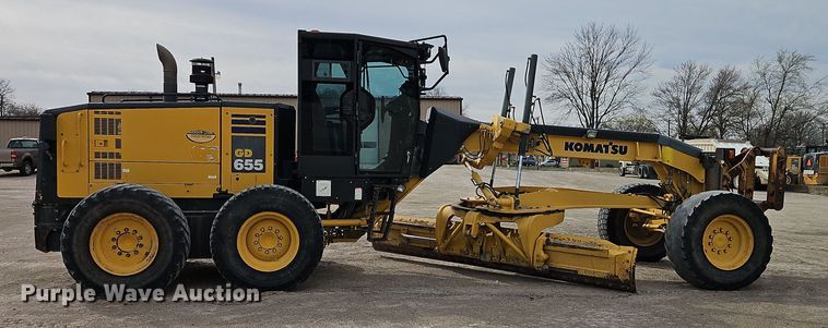 image for item DT7661 2011 Komatsu GD655-5 motor grader