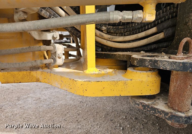 image for item DT7661 2011 Komatsu GD655-5 motor grader