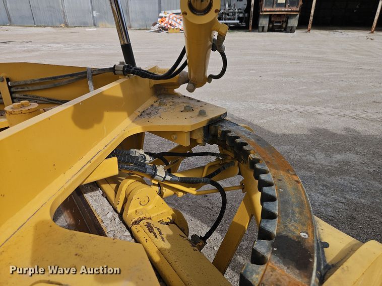 image for item DT7661 2011 Komatsu GD655-5 motor grader