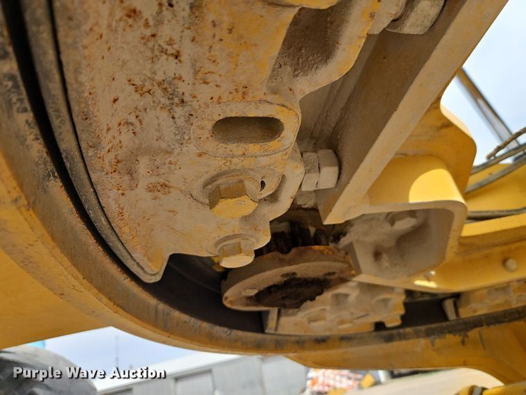 image for item DT7661 2011 Komatsu GD655-5 motor grader