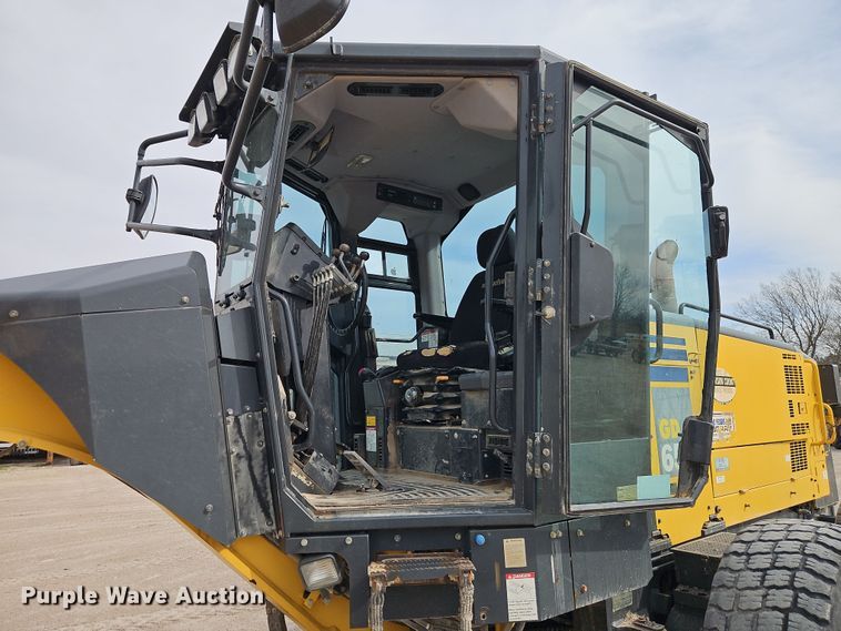 image for item DT7661 2011 Komatsu GD655-5 motor grader