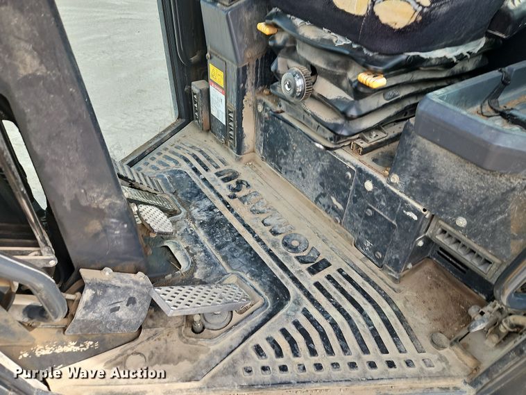 image for item DT7661 2011 Komatsu GD655-5 motor grader