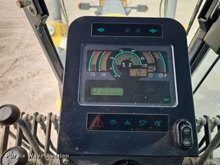 image for item DT7661 2011 Komatsu GD655-5 motor grader