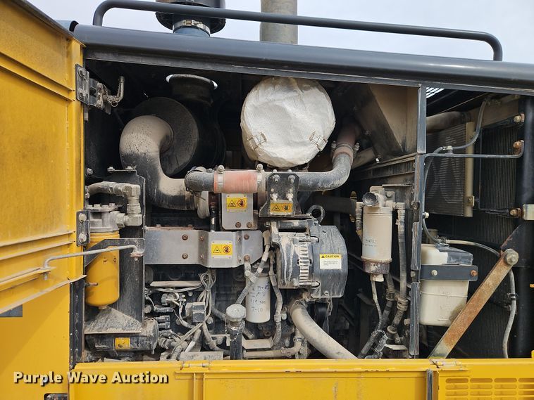 image for item DT7661 2011 Komatsu GD655-5 motor grader