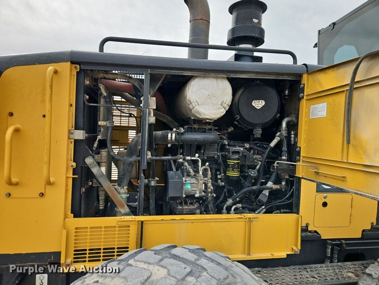 image for item DT7661 2011 Komatsu GD655-5 motor grader