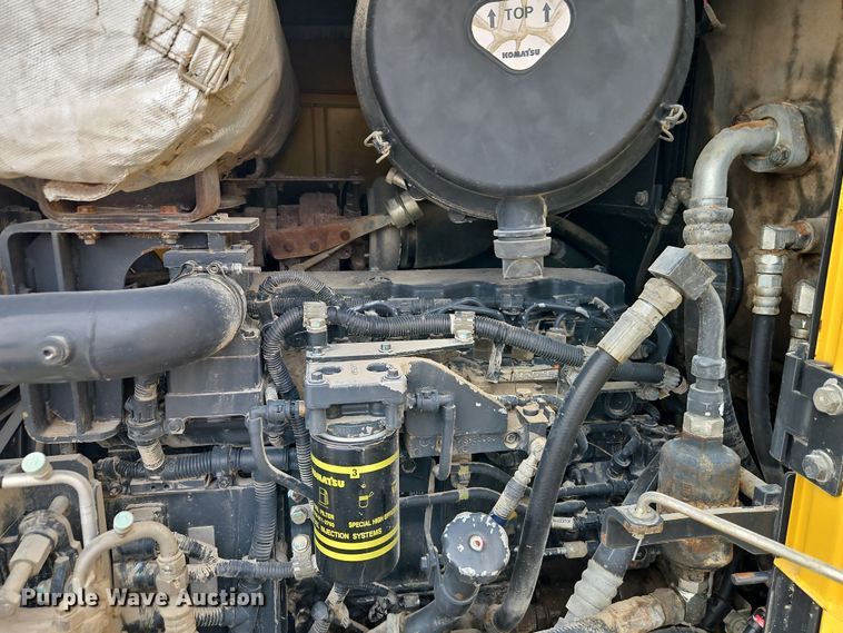 image for item DT7661 2011 Komatsu GD655-5 motor grader