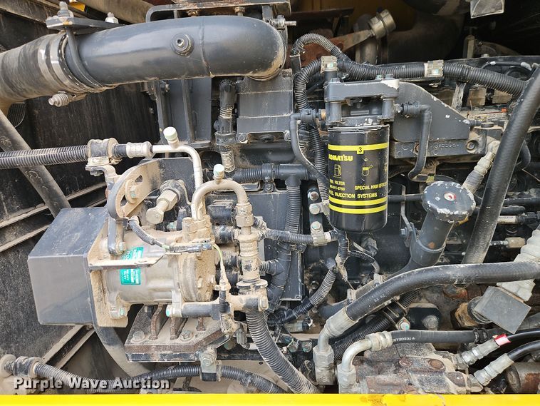 image for item DT7661 2011 Komatsu GD655-5 motor grader