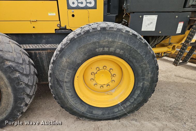 image for item DT7661 2011 Komatsu GD655-5 motor grader