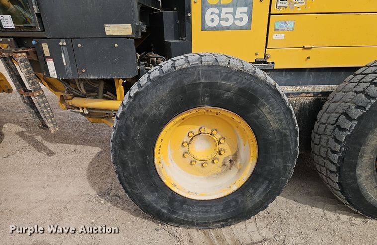 image for item DT7661 2011 Komatsu GD655-5 motor grader