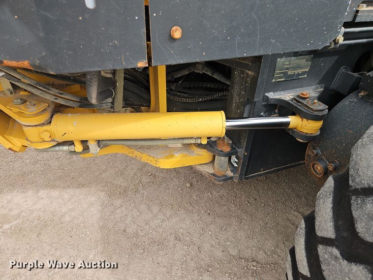 image for item DT7662 2011 Komatsu GD655-5 motor grader