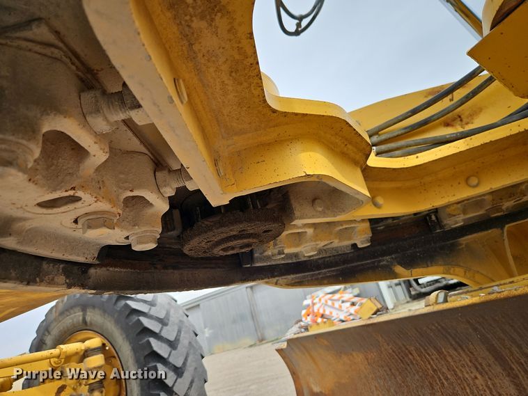 image for item DT7662 2011 Komatsu GD655-5 motor grader