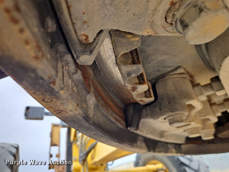 image for item DT7662 2011 Komatsu GD655-5 motor grader