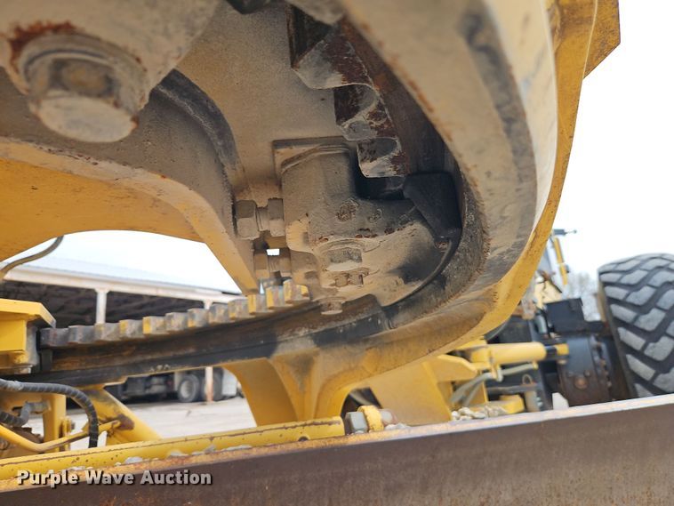 image for item DT7662 2011 Komatsu GD655-5 motor grader