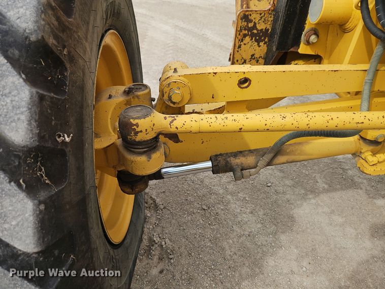 image for item DT7662 2011 Komatsu GD655-5 motor grader