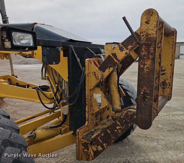 image for item DT7662 2011 Komatsu GD655-5 motor grader