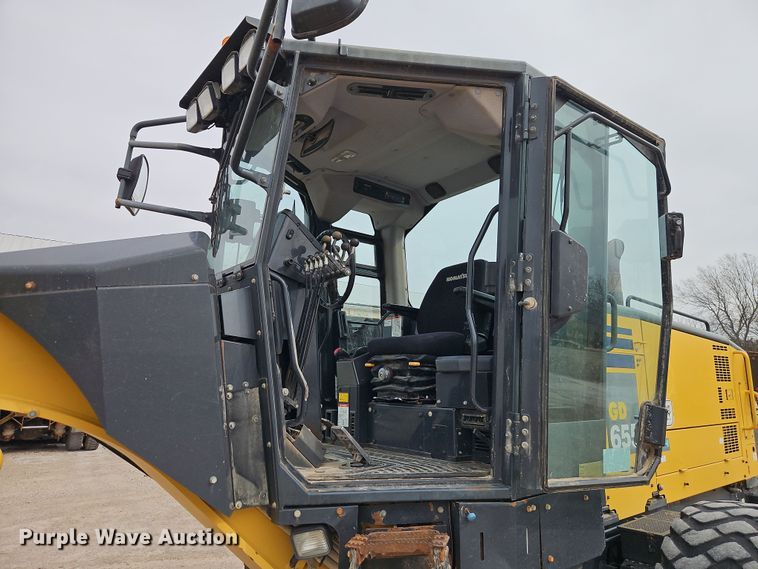 image for item DT7662 2011 Komatsu GD655-5 motor grader
