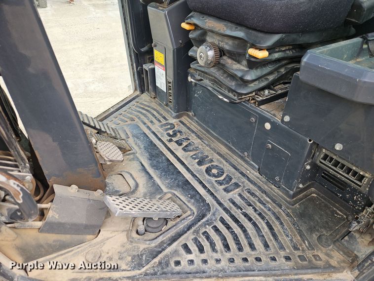 image for item DT7662 2011 Komatsu GD655-5 motor grader