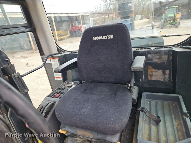 image for item DT7662 2011 Komatsu GD655-5 motor grader